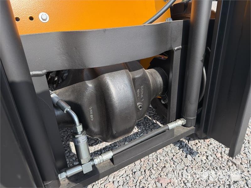  Captur FM35H 7700 lb Pneumatic Tire Montacargas (S Autokrāvēji - citi
