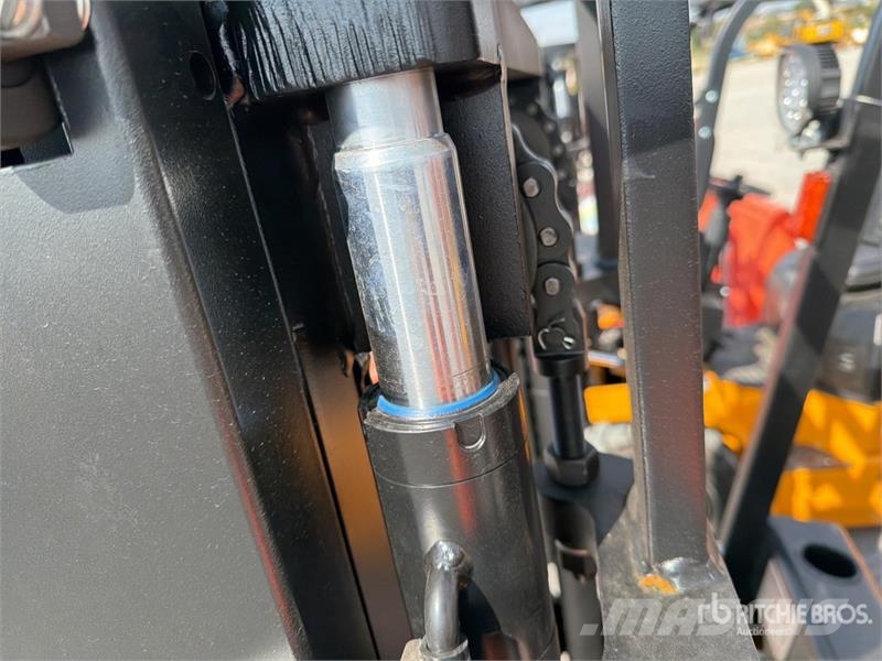  Captur FM35H 7700 lb Pneumatic Tire Montacargas (S Autokrāvēji - citi