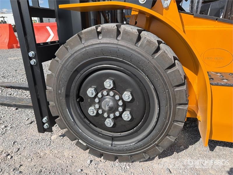  Captur FM35H 7700 lb Pneumatic Tire Montacargas (S Autokrāvēji - citi