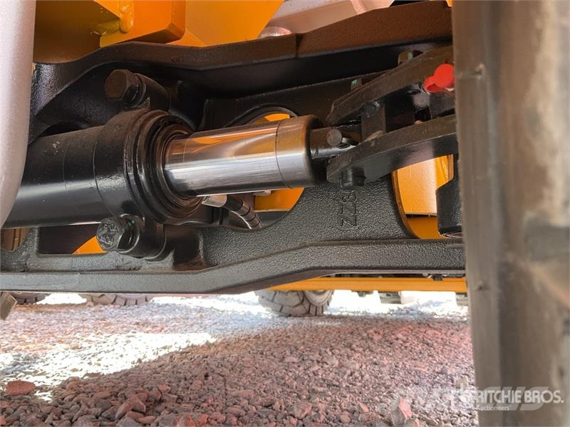 Captur FM35H 7700 lb Pneumatic Tire Montacargas (S Autokrāvēji - citi