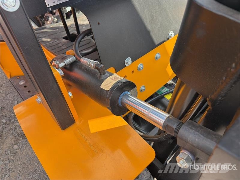 Captur FM35H 7700 lb Pneumatic Tire Montacargas (S Autokrāvēji - citi