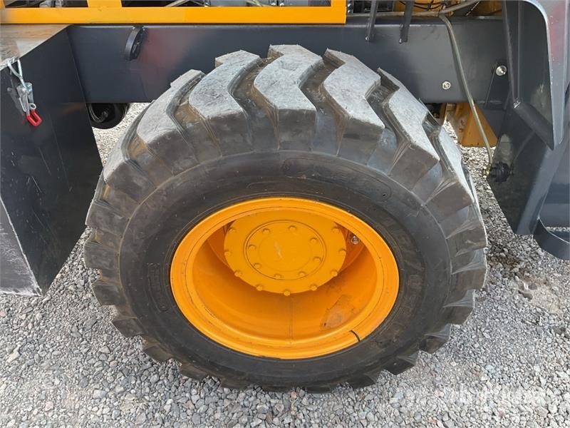 Captur ZL943-9 Cargador sobre Neumaticos (Sin Usar Radlader