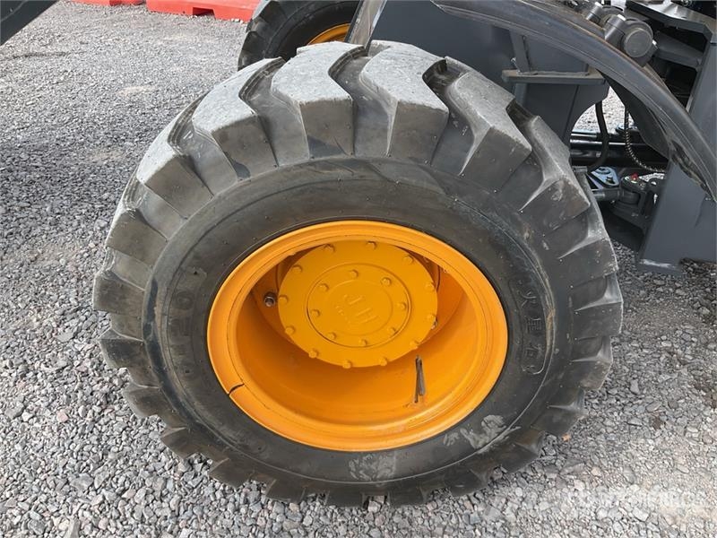 Captur ZL943-9 Cargador sobre Neumaticos (Sin Usar Radlader