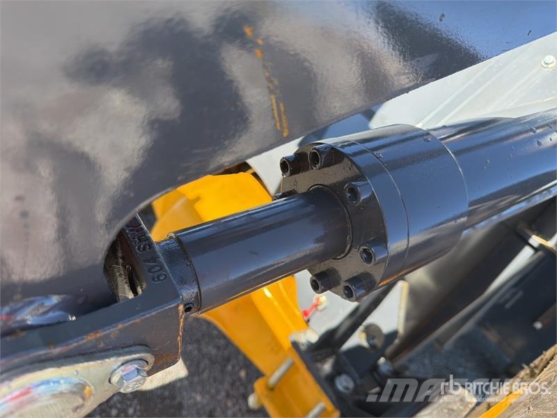 Captur ZL943-9 Cargador sobre Neumaticos (Sin Usar Gumikerekes homlokrakodók