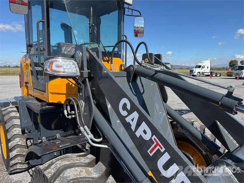 Captur ZL943-9 Cargador sobre Neumaticos (Sin Usar Gumikerekes homlokrakodók
