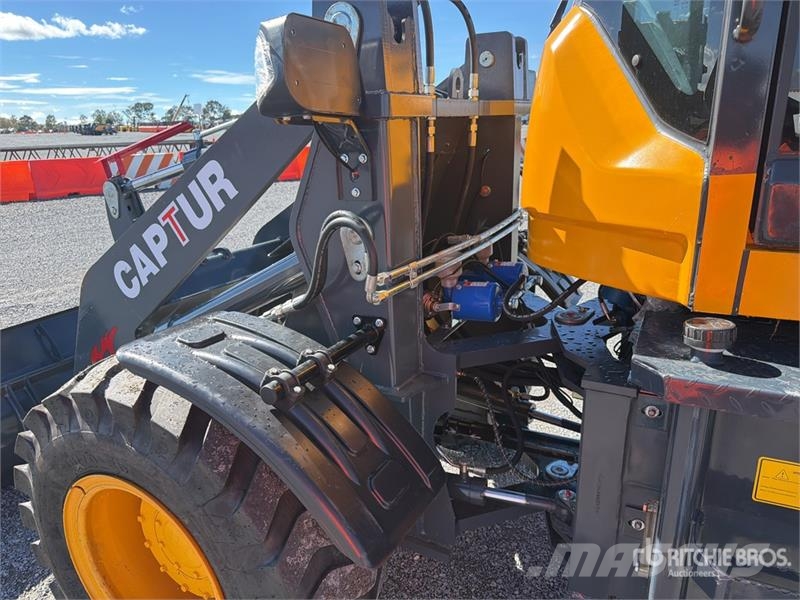 Captur ZL943-9 Cargador sobre Neumaticos (Sin Usar Gumikerekes homlokrakodók