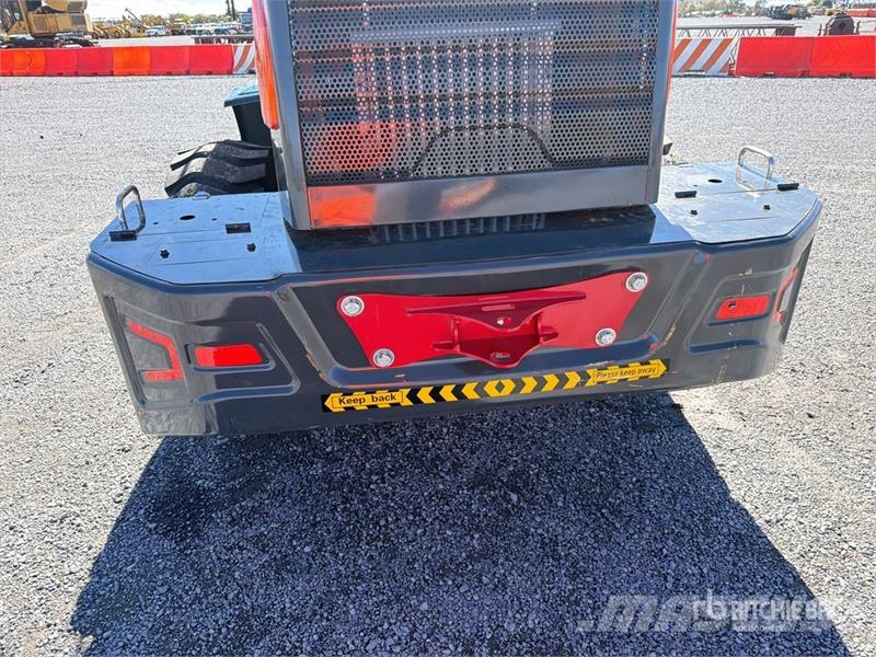 Captur ZL943-9 Cargador sobre Neumaticos (Sin Usar Gumikerekes homlokrakodók