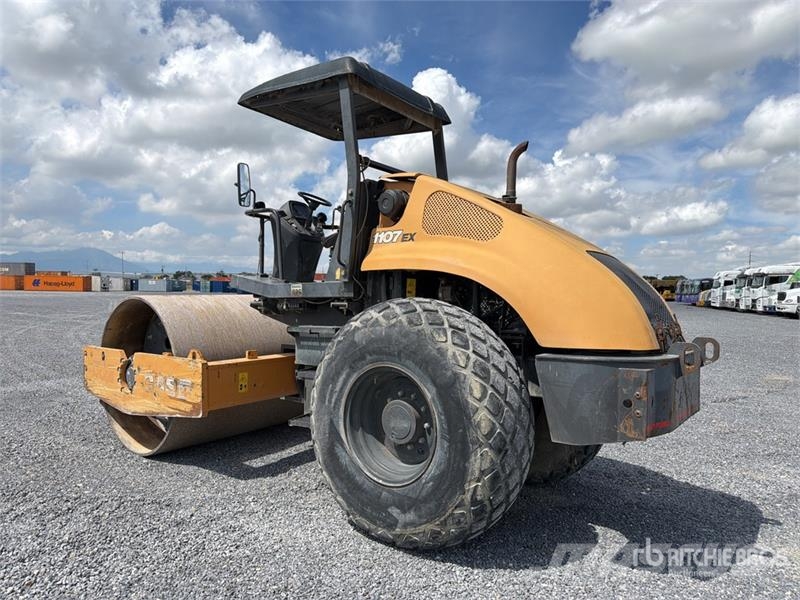 CASE 1107EX Rodillo / Smooth Drum Compactor Ühe trumliga rullid