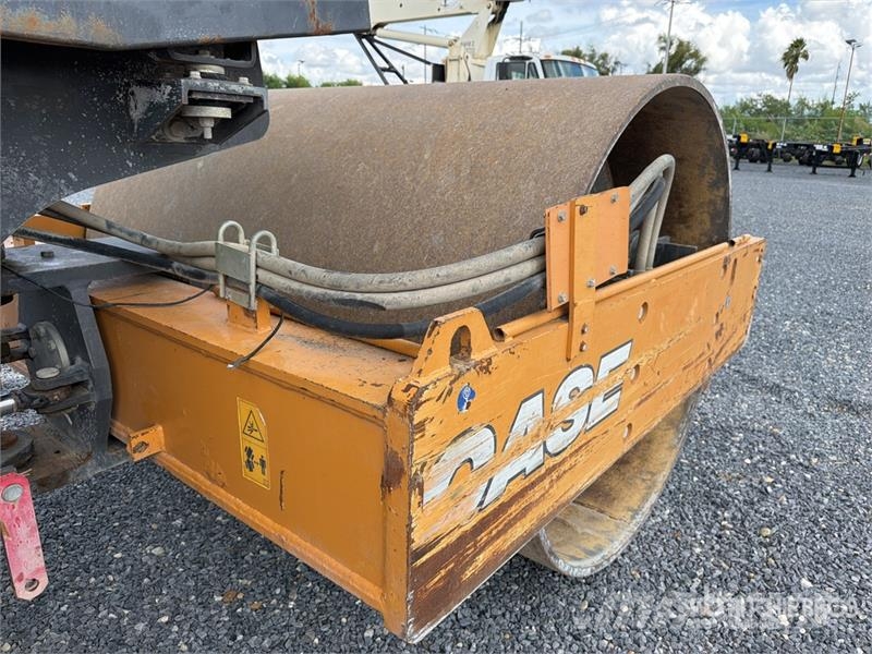 CASE 1107EX Rodillo / Smooth Drum Compactor Egydobos hengerek