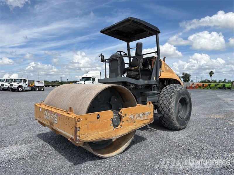 CASE 1107EX Rodillo / Smooth Drum Compactor Ühe trumliga rullid