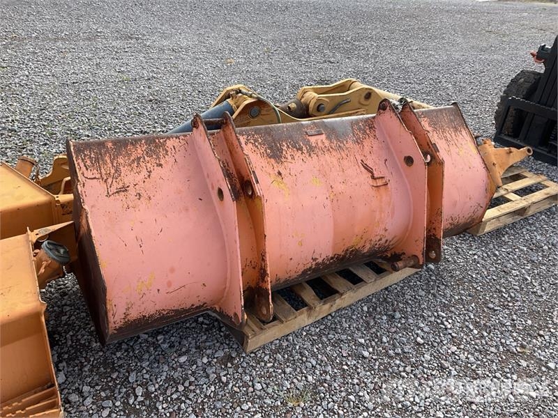 CASE 580M Series 2 Tractopelle