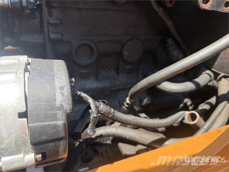 CASE 770EX Retroescavadeiras