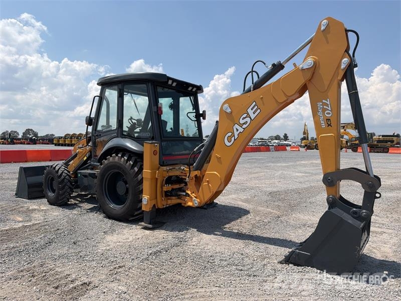 CASE 770EX Retroescavadeiras