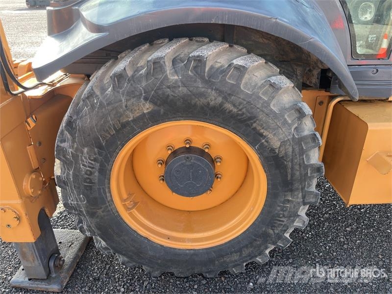 CASE 770SS Retroexcavadora / Backhoe Loader Ekskavaatorlaadurid