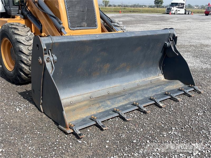 CASE 770SS Retroexcavadora / Backhoe Loader Ekskavaatorlaadurid