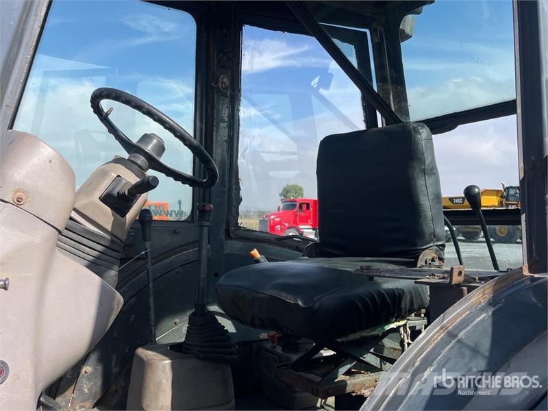 CASE 770SS Retroexcavadora / Backhoe Loader Ekskavaatorlaadurid