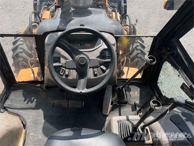 CASE 851EX-SS 4x4 Retroexcavadora / Backhoe Loader Terne