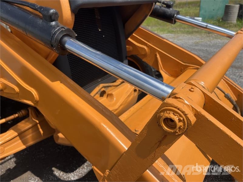 CASE 851EX-SS 4x4 Retroexcavadora / Backhoe Loader Terne