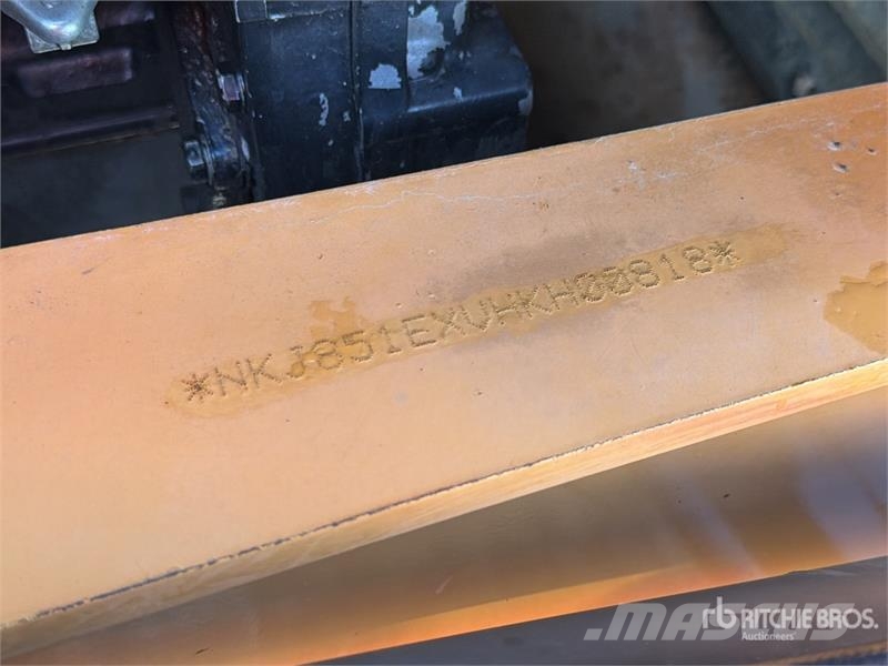 CASE 851EX-SS 4x4 Retroexcavadora / Backhoe Loader Ekskavaatorlaadurid