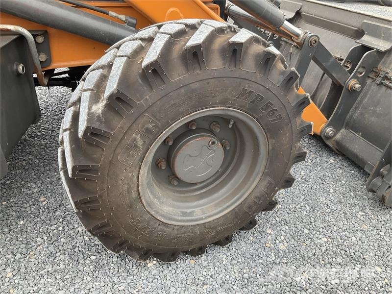 CASE 851EX-SS 4x4 Retroexcavadora / Backhoe Loader Rovokopači