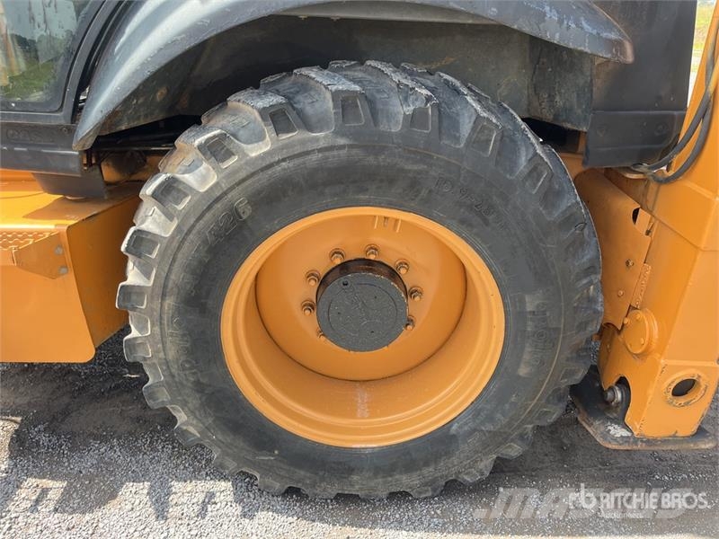 CASE 851EX-SS 4x4 Retroexcavadora / Backhoe Loader Terne