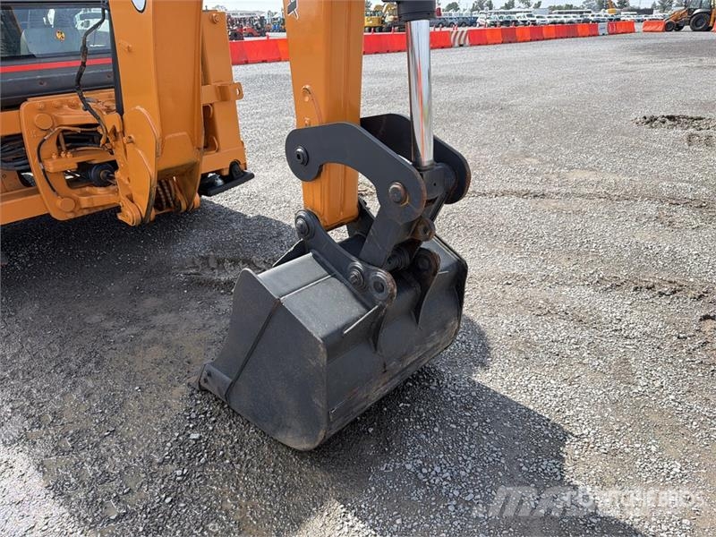 CASE 851EX-SS 4x4 Retroexcavadora / Backhoe Loader Ekskavaatorlaadurid