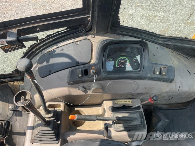 CASE 851EX-SS 4x4 Retroexcavadora / Backhoe Loader Terne