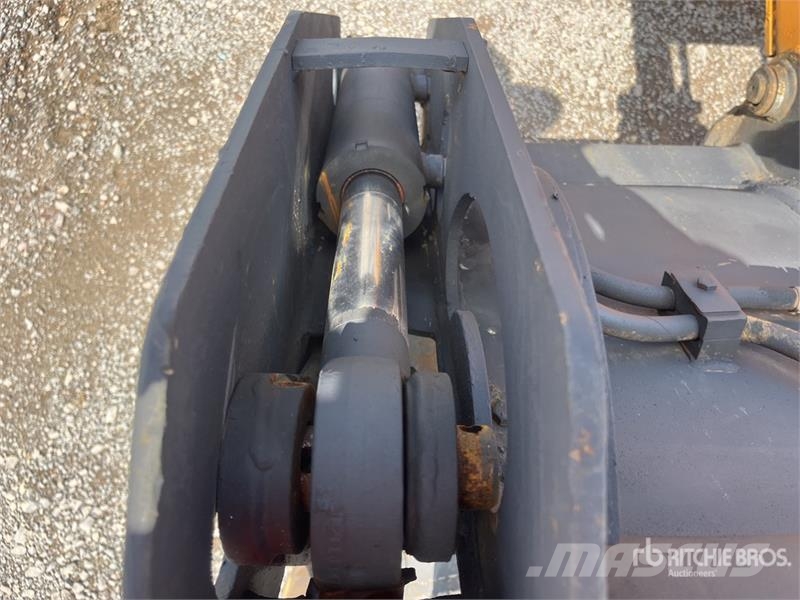 CASE 851EX-SS 4x4 Retroexcavadora / Backhoe Loader Terne