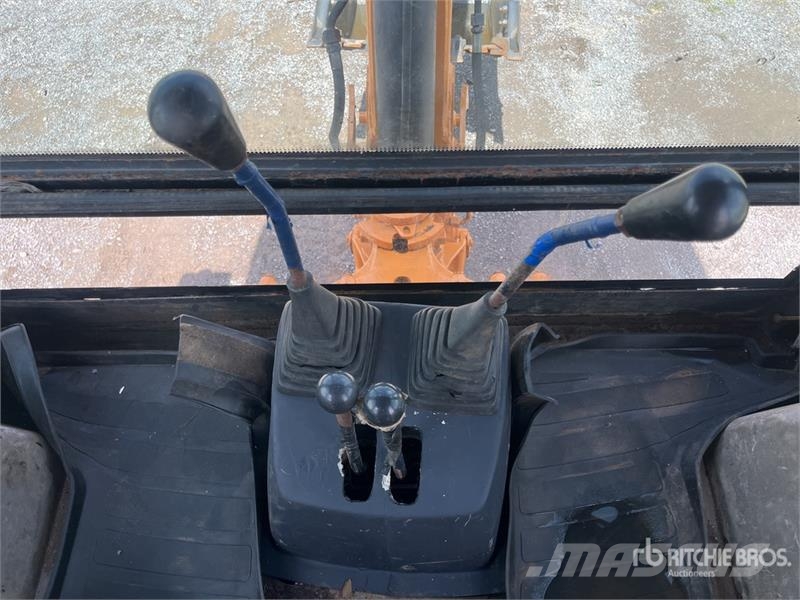CASE 851EX-SS 4x4 Retroexcavadora / Backhoe Loader Terne