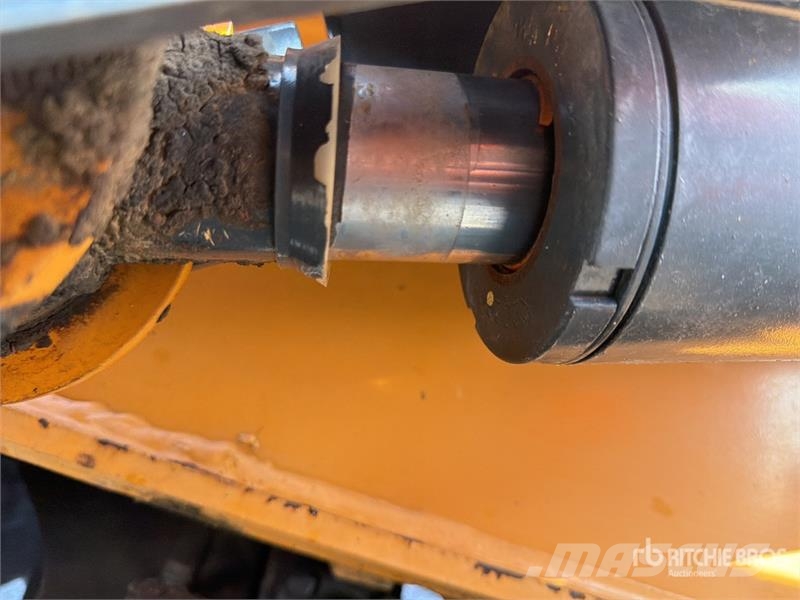 CASE 851EX-SS 4x4 Retroexcavadora / Backhoe Loader Ekskavaatorlaadurid