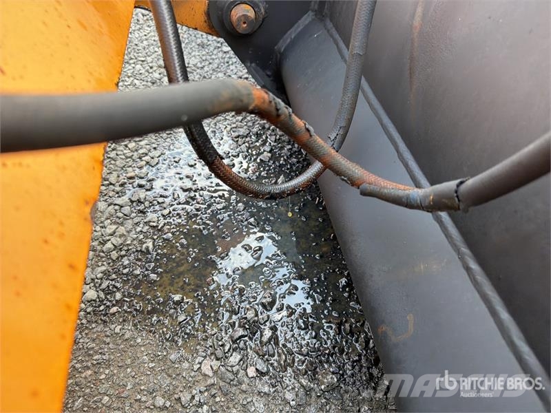 CASE 851EX-SS 4x4 Retroexcavadora / Backhoe Loader Ekskavaatorlaadurid