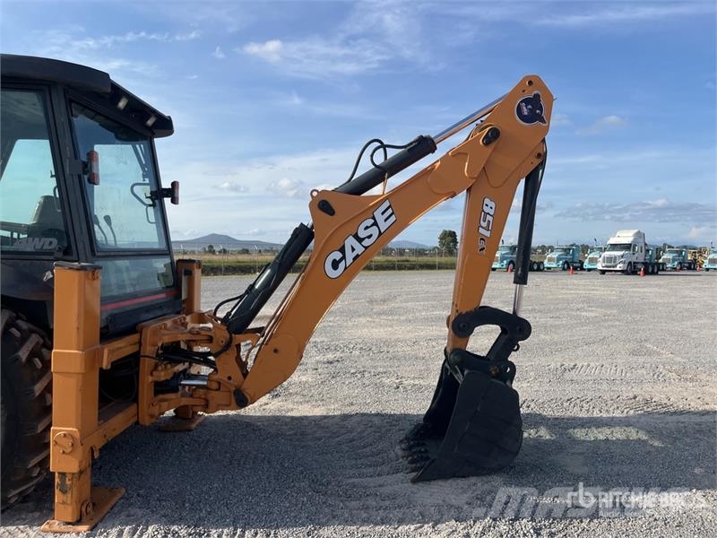 CASE 851EX-SS 4x4 Retroexcavadora / Backhoe Loader Tractopelle
