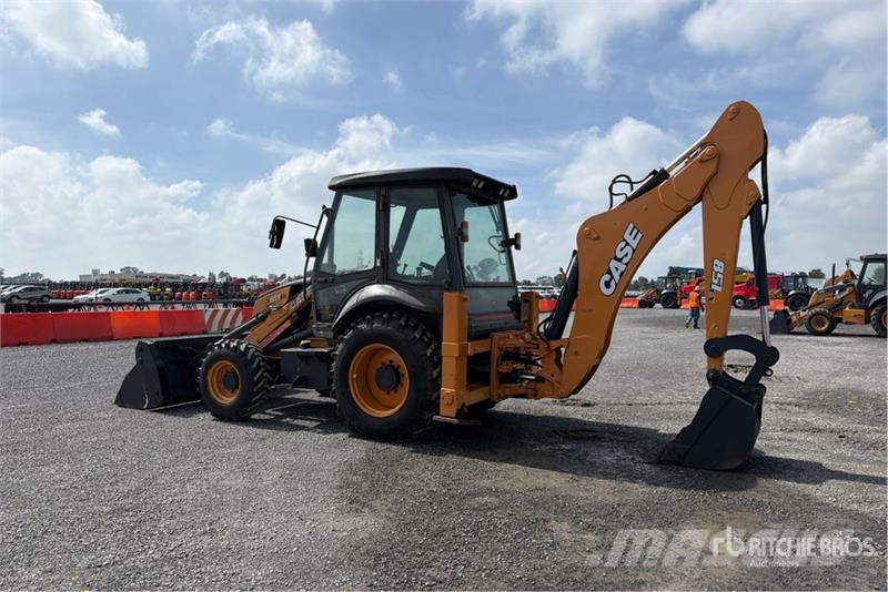 CASE 851EX-SS 4x4 Retroexcavadora / Backhoe Loader Ekskavaatorlaadurid