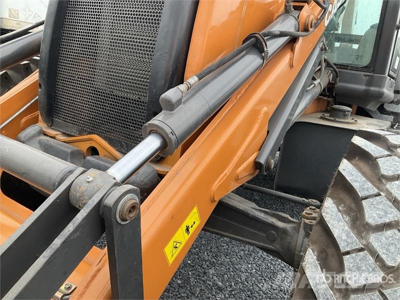 CASE 851EX-SS 4x4 Retroexcavadora / Backhoe Loader Rovokopači