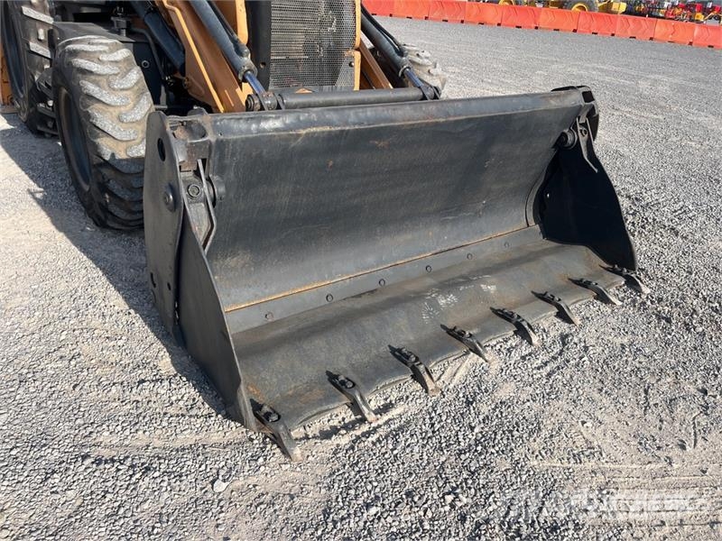 CASE 851EX-SS 4x4 Retroexcavadora / Backhoe Loader Tractopelle