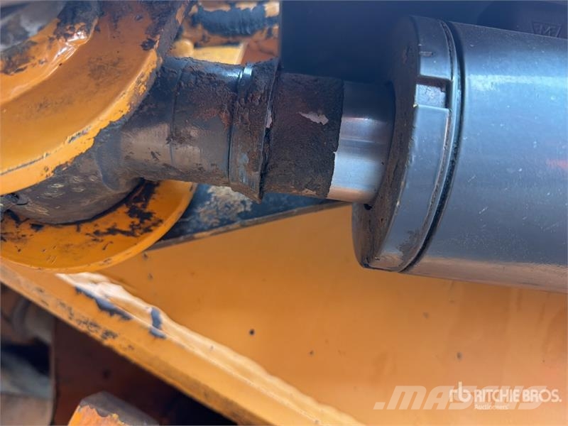 CASE 851EX-SS Retroexcavadora / Backhoe Loader 反鏟裝載機