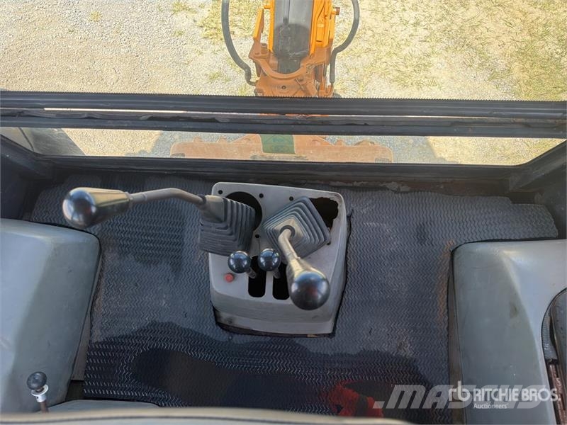 CASE 851EX-SS Retroexcavadora / Backhoe Loader 反鏟裝載機