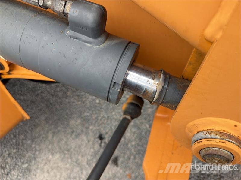 CASE 851EX-SS Retroexcavadora / Backhoe Loader 反鏟裝載機