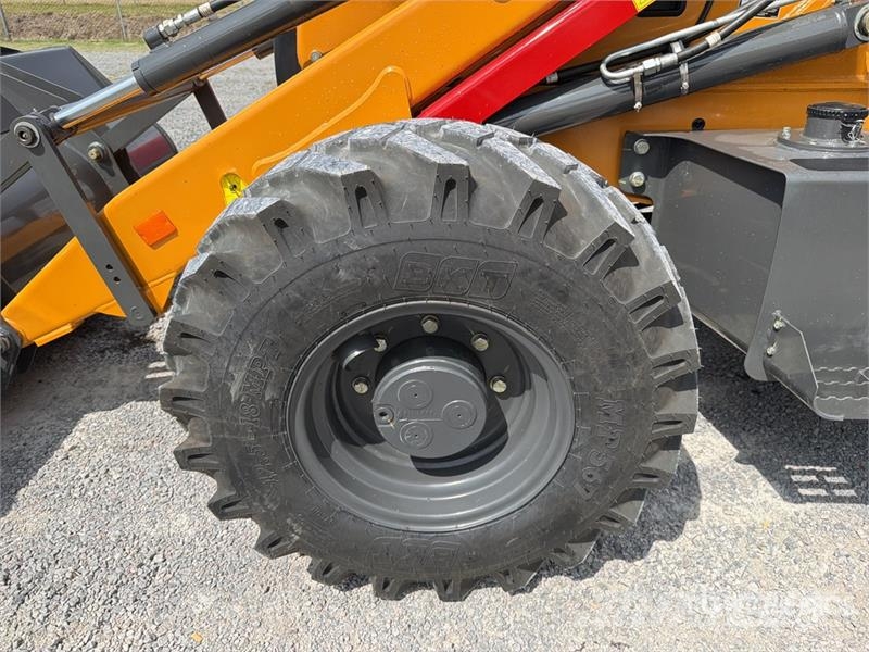 CASE 851NX 4x4 Retroexcavadora (Sin Usar) / Backhoe Loa Tractopelle