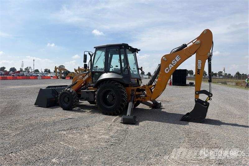 CASE 851NX 4x4 Retroexcavadora (Sin Usar) / Backhoe Loa Koparko-ładowarki