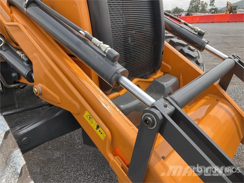 CASE 851NX 4x4 Retroexcavadora (Sin Usar) / Backhoe Loa لوادر ذات جرافات عكسية