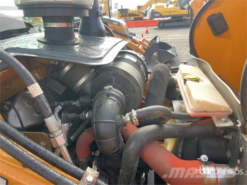 CASE 851NX 4x4 Retroexcavadora (Sin Usar) / Backhoe Loa لوادر ذات جرافات عكسية