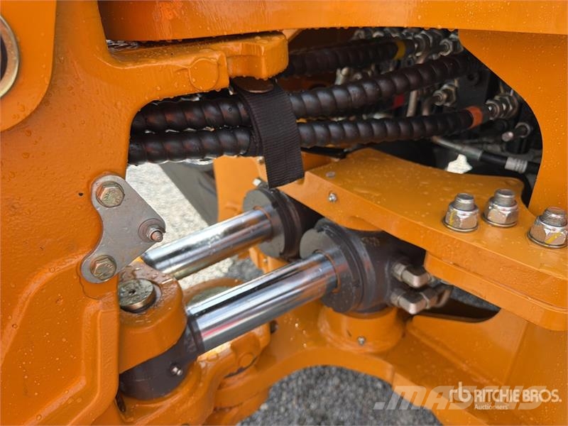 CASE 851NX 4x4 Retroexcavadora (Sin Usar) / Backhoe Loa Tractopelle