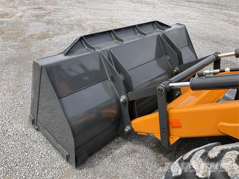 CASE 851NX 4x4 Retroexcavadora (Sin Usar) / Backhoe Loa لوادر ذات جرافات عكسية