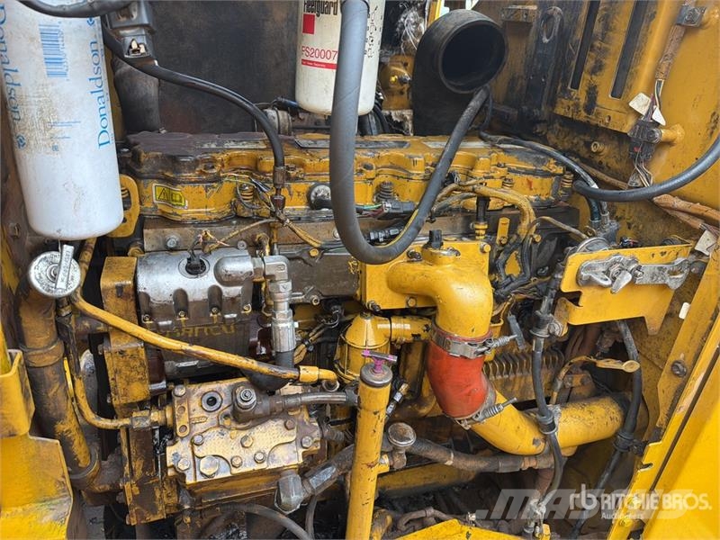 CAT 120k Motoconformadora (INOPERABLE) / Motor Grader  معدات تمهيد الطرق