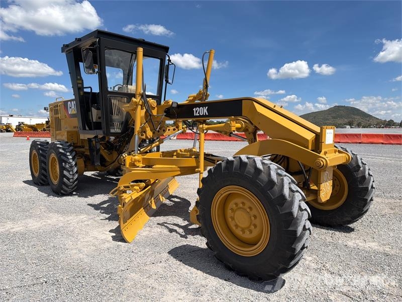 CAT 120k Motoconformadora / Motor Grader Motoniveladoras
