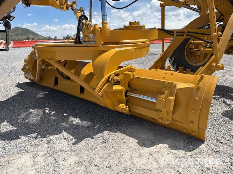 CAT 120k Motoconformadora / Motor Grader Motoniveladoras