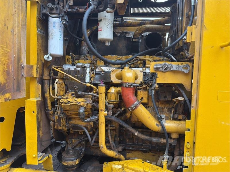 CAT 120k Motoconformadora (INOPERABLE) / Motor Grader  معدات تمهيد الطرق