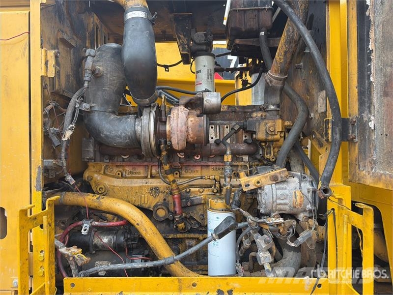 CAT 120k Motoconformadora (INOPERABLE) / Motor Grader  معدات تمهيد الطرق