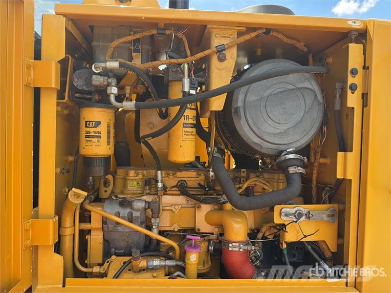 CAT 120k Motoconformadora / Motor Grader Motoniveladoras